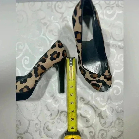 NWT!Stuart Weitzman Leopard Pony hair Criss Cross Peep Toe Platform Heels Size 8 - Picture 9 of 11